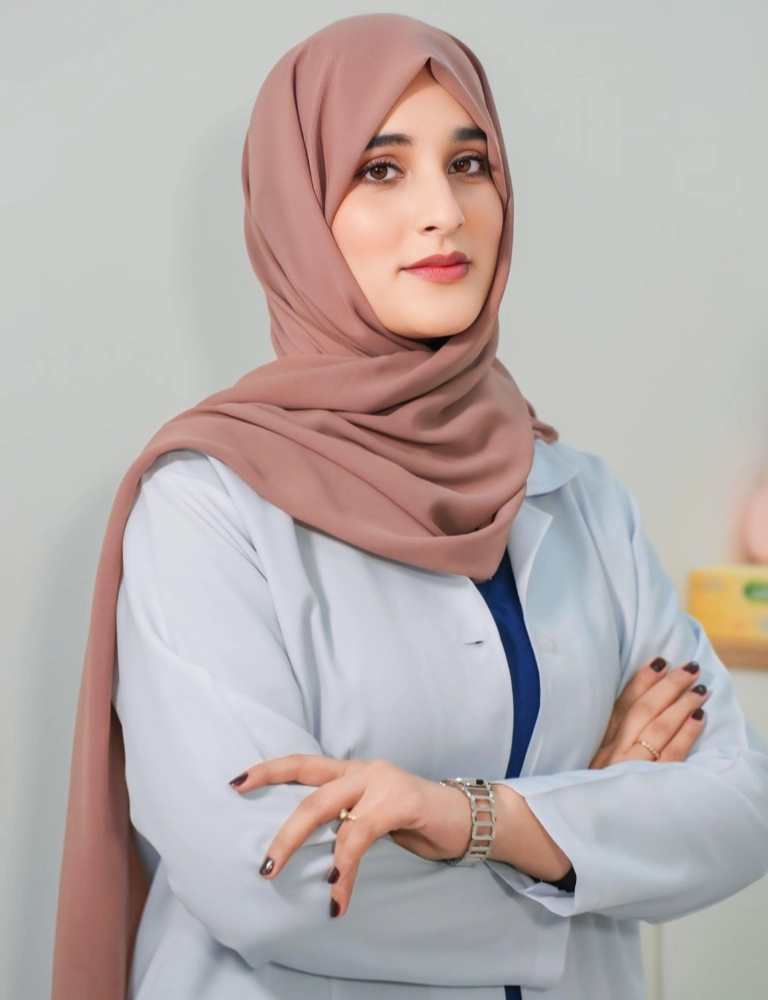 Dr. Iqra Naeem, medical director of loom:aesthetics